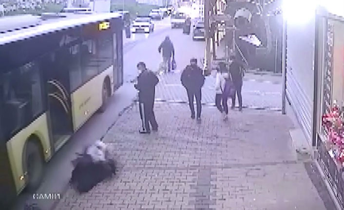 Otobüs erken hareket edince yaşlı kadın yere düştü