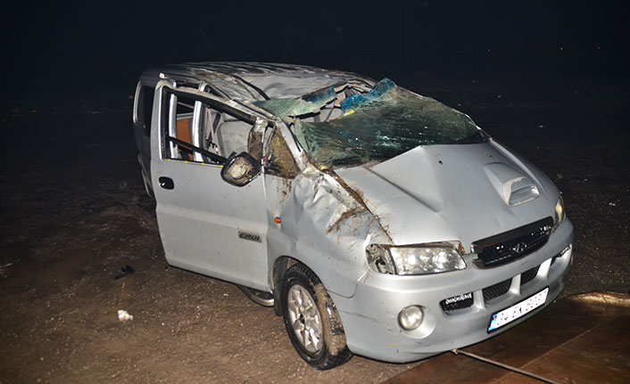 Samsun’da minibüs takla attı: 3 yaralı