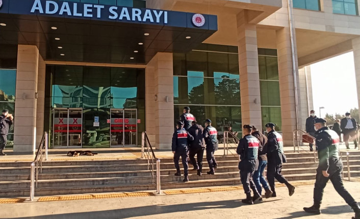 Trabzon'da 6 evi soyan hırsızlar yakalandı