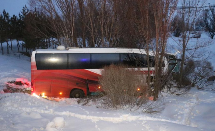 Trabzon'a gelen otobüs kaza yaptı: Ölü ve yaralılar var