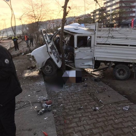 Giresun'da kamyonet ağaçlara çarptı! 1 ölü