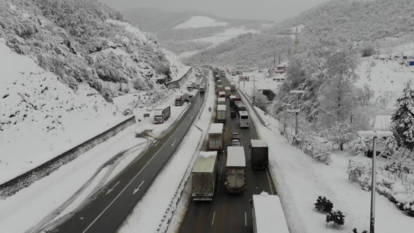 Ankara-Samsun yolunda kilometrelerce tır konvoyu