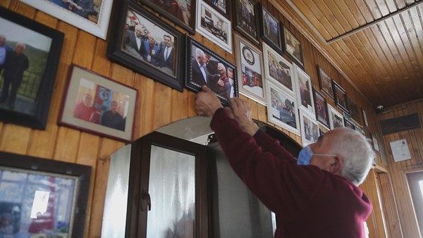 69 yaşındaki Hüseyin Eroğlu'nun devlet adamları koleksiyonu