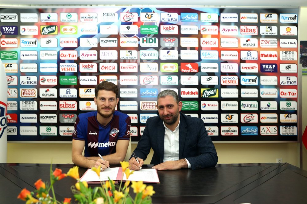 1461 Trabzon Ahmet Kesim ile sözleşme imzaladı