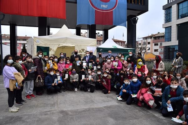 Trabzon'da minik öğrencilere sigaranın zararları anlatıldı!