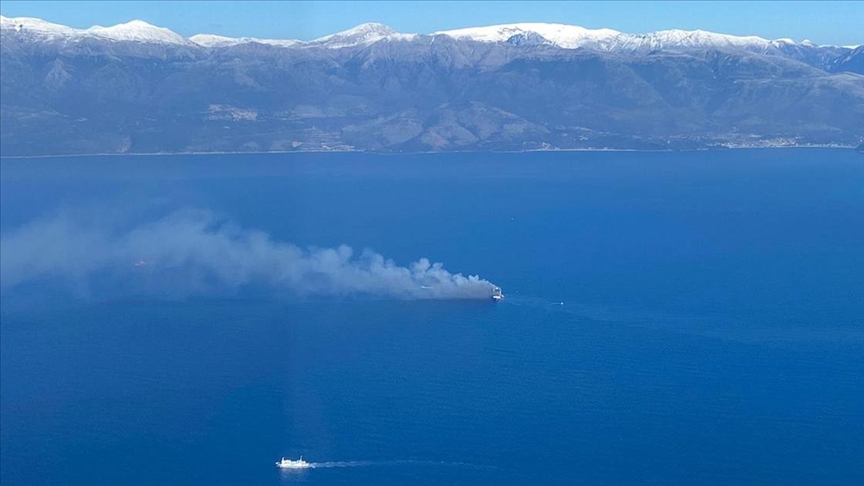 Yunanistan'da feribotta yangın! Türk vatandaşı kurtarıldı