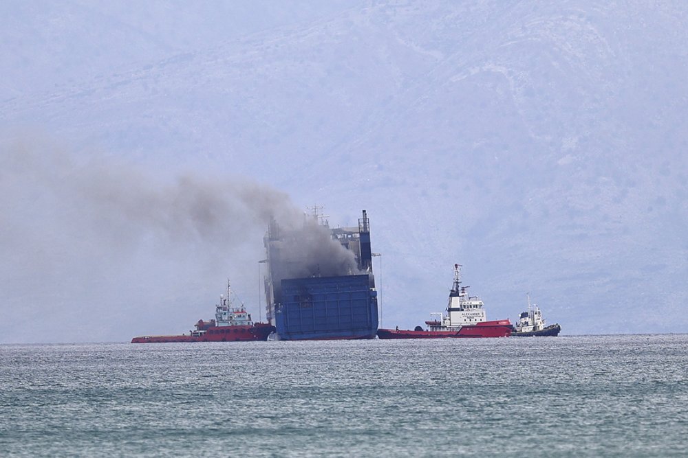 Yunanistan'da yangın çıkan feribottan iyi haber