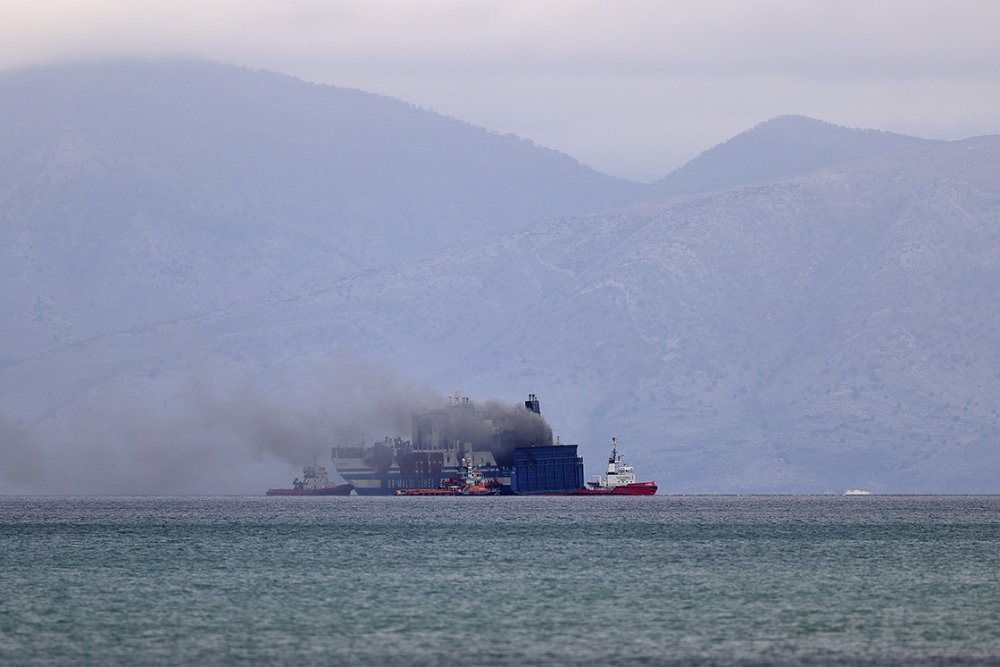 Yunanistan'da yangın çıkan feribottan iyi haber