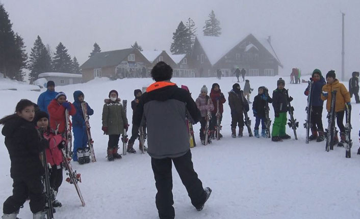 Artvin’de kayak sporu yoğun ilgi görüyor
