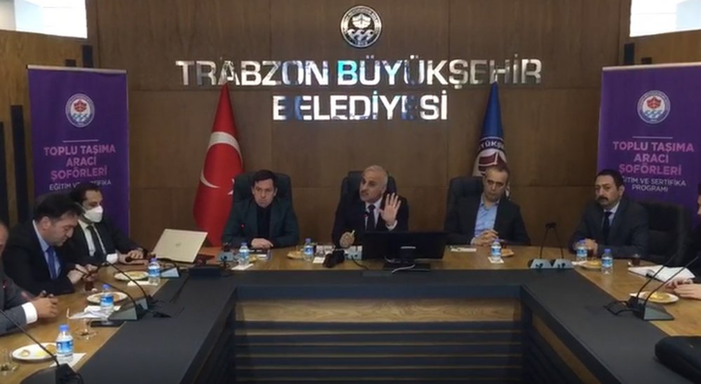 Trabzon Büyükşehir Belediyesi'nde toplantıda gerginlik