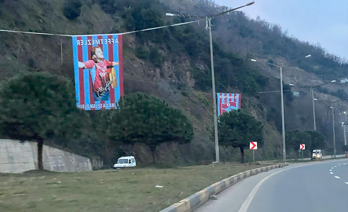 Trabzon sokakları bordo-maviye büründü