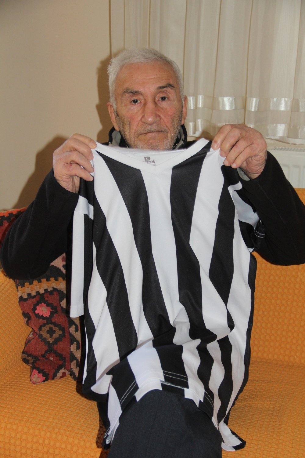 Futbolun efsanesi Şenol Birol hayatını kaybetti