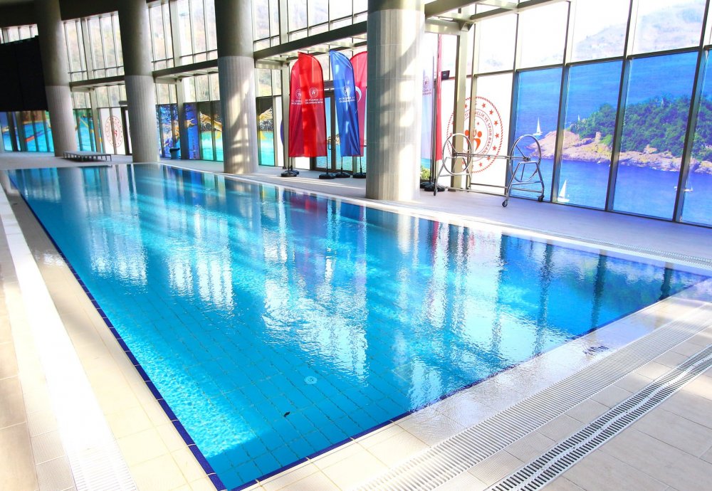Giresun’da Olimpik Yüzme Havuzu hizmete açıldı