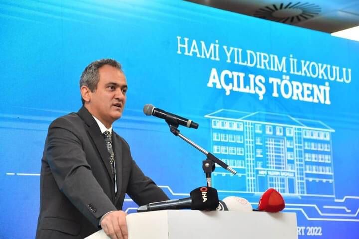 Bakan Özer Trabzon'da Hami Yıldırım İlkokulunu açtı