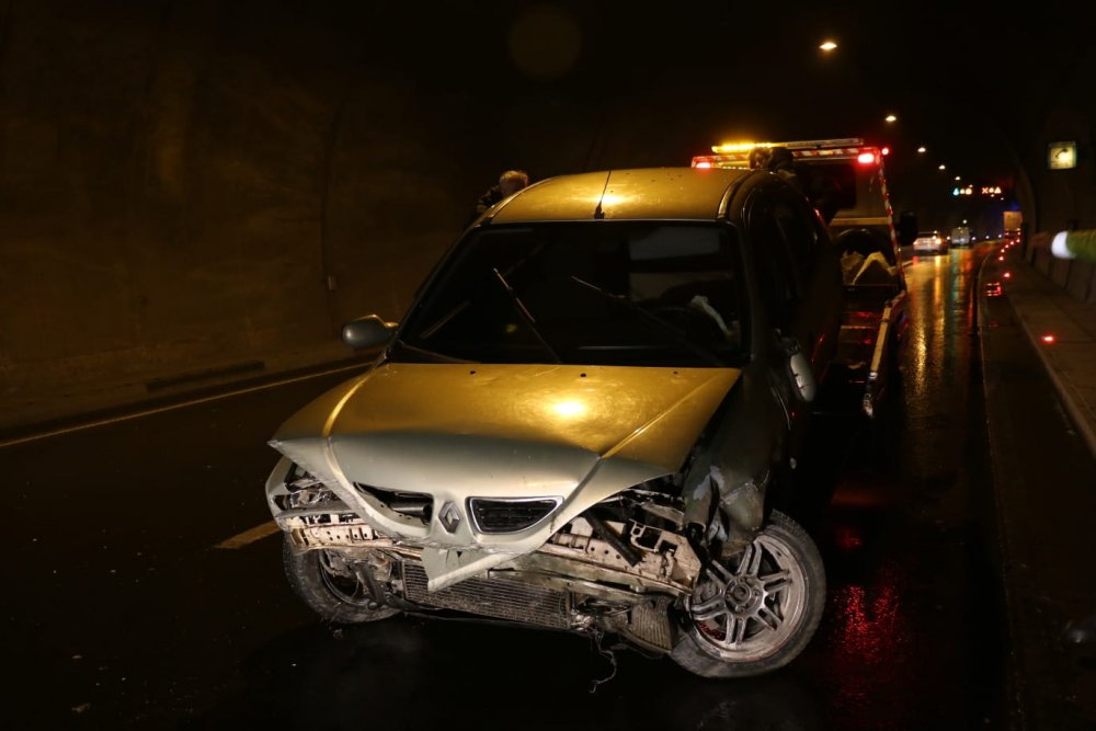 Trabzon’da tünel içinde kaza! 