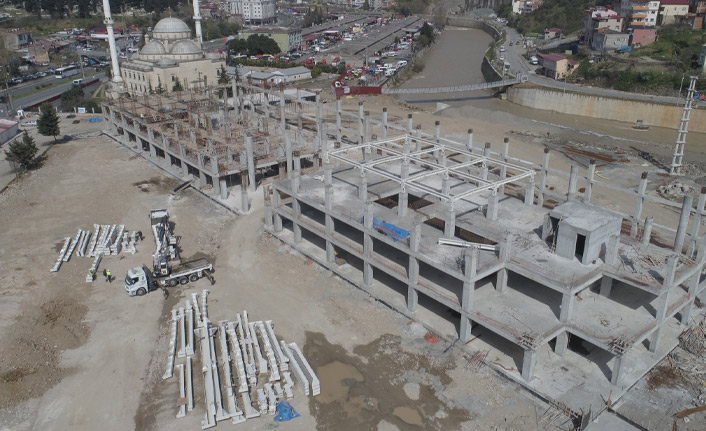 Trabzon'da otogar inşaatında çalışmalar sürüyor