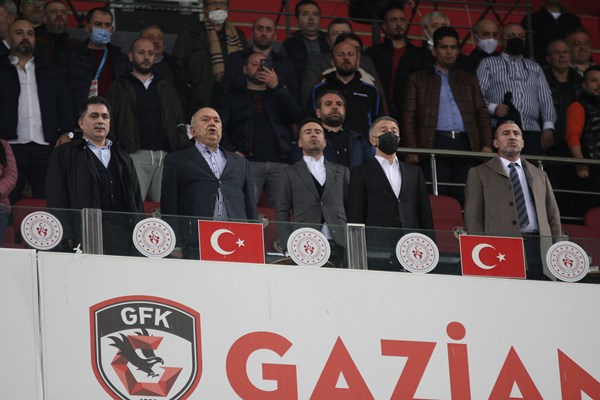 Trabzonspor acele etmiyor!