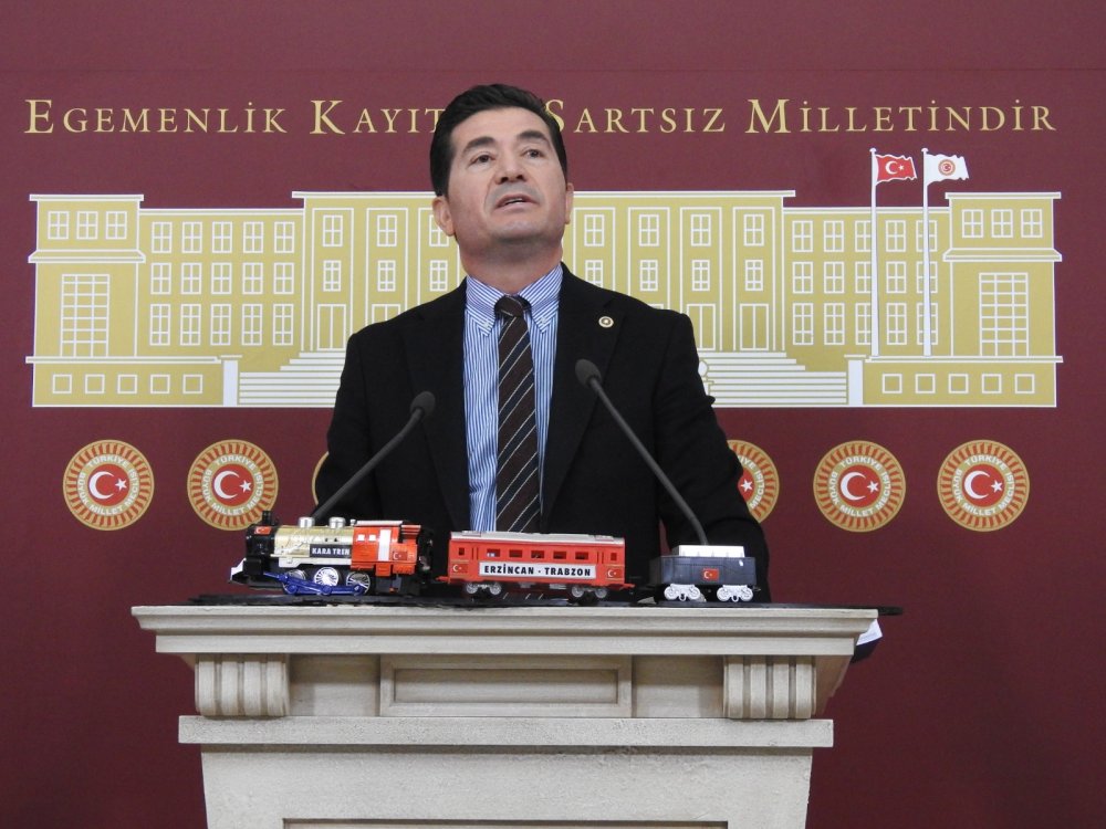 CHP’li Kaya: “Haklı çıktığımız için çok üzgünüm! ‘AKP döneminde Trabzon’a demiryolu hayal’ demiştik!”