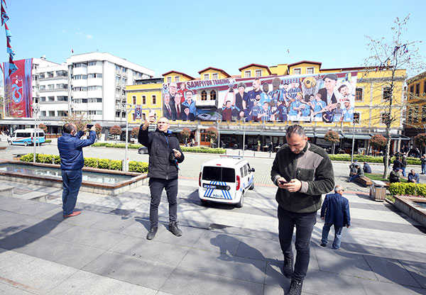 Trabzonspor için 350 metrekarelik afiş