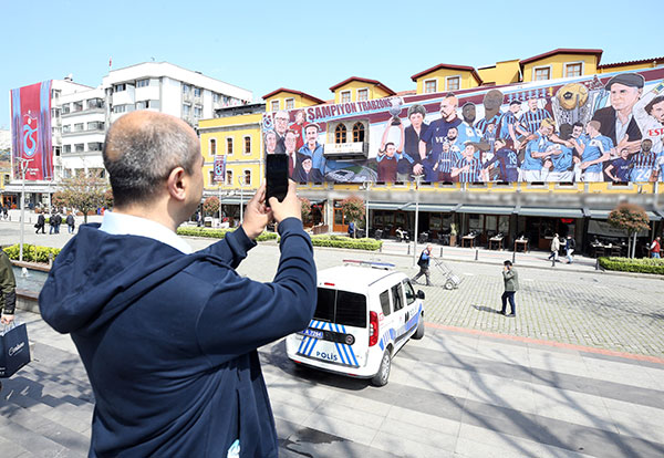 Trabzonspor için 350 metrekarelik afiş