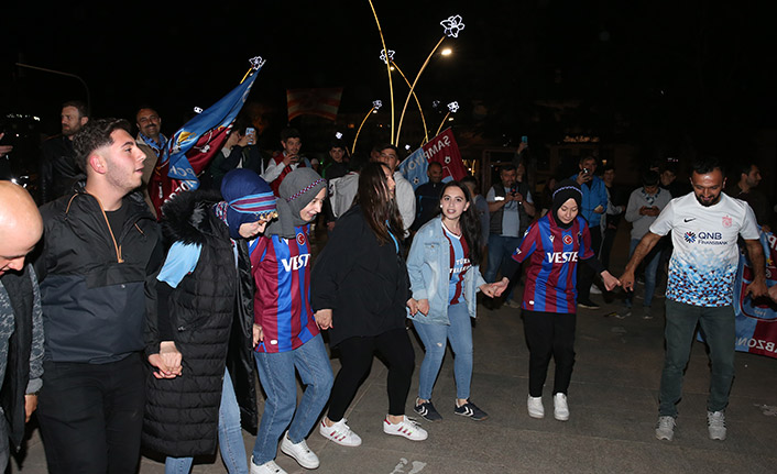 Tokat'ta davullu zurnalı Trabzonspor kutlaması
