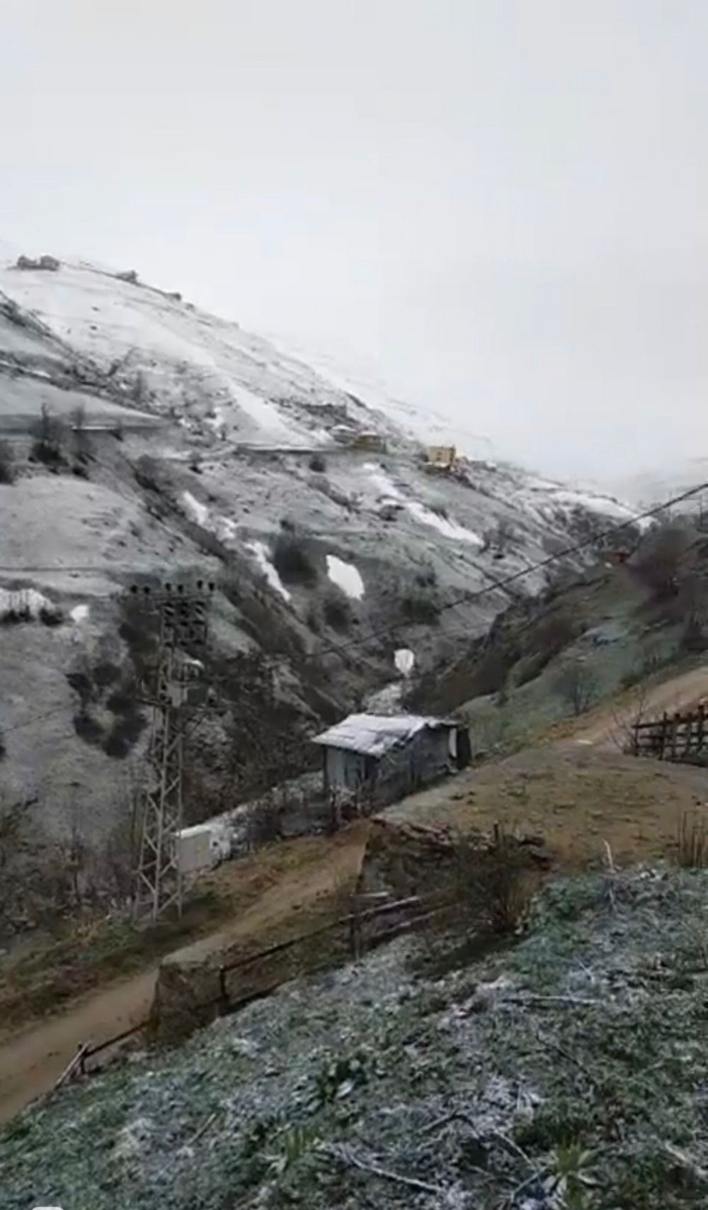 Anzer Yaylası'nda Mayıs ayında kar sürprizi