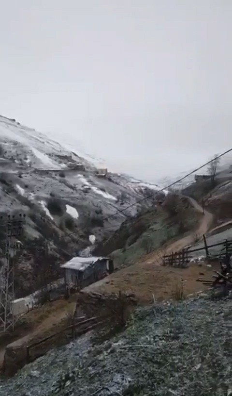 Anzer Yaylası'nda Mayıs ayında kar sürprizi