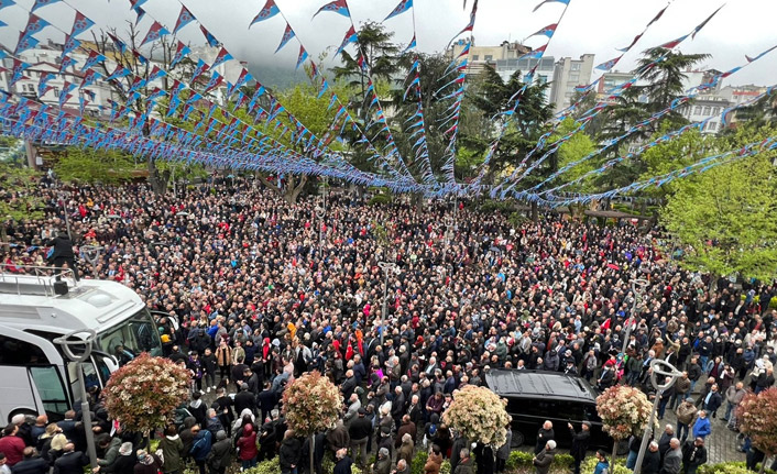 Ekrem İmamoğlu Trabzon'da vatandaşlarla buluştu
