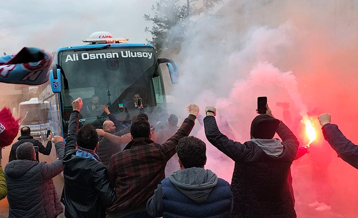 Taraftarlardan Trabzonspor'a uğurlama