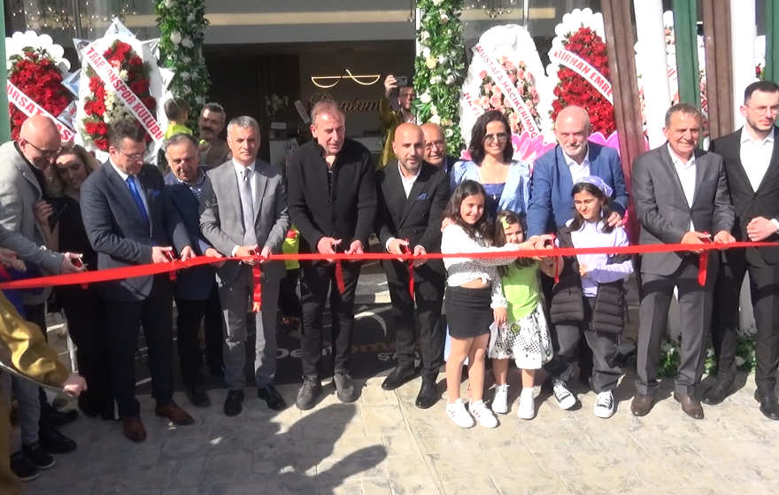 Trabzon’da DENTOMED kliniği hizmete açıldı