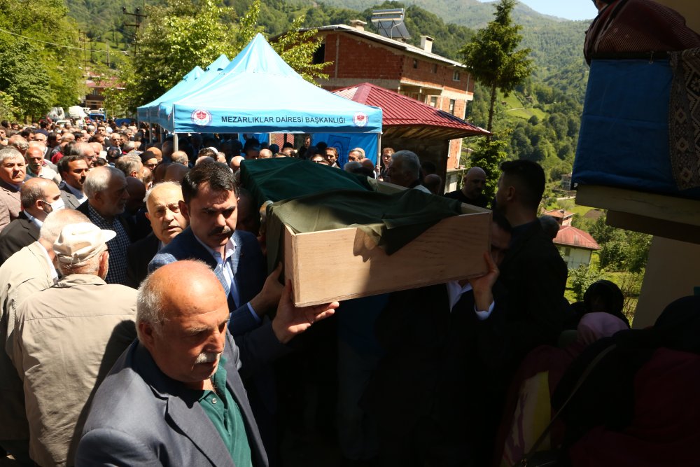 TOKİ Başkanı Ömer Bulut'un ablası son yolculuğuna uğurlandı