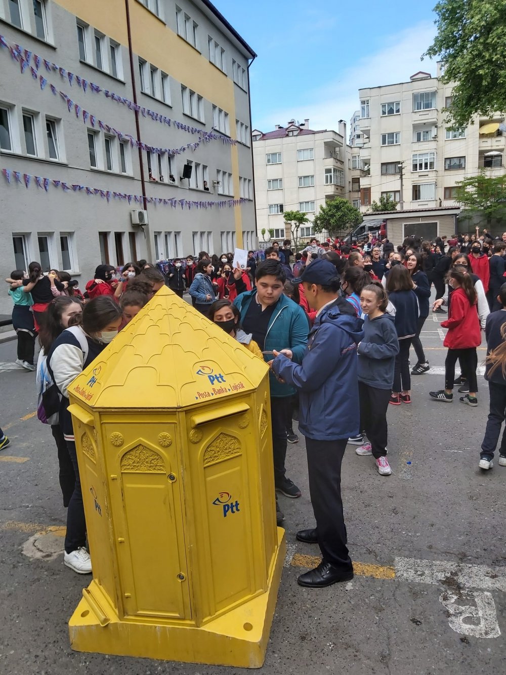 ‘Kalemden Kalbe Projesi’ çocukları mutlu etti