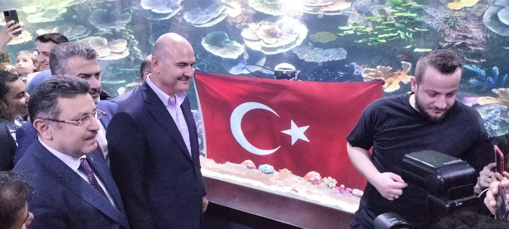 Bakan Süleyman Soylu Trabzon Tünel Akvaryum'u gezdi