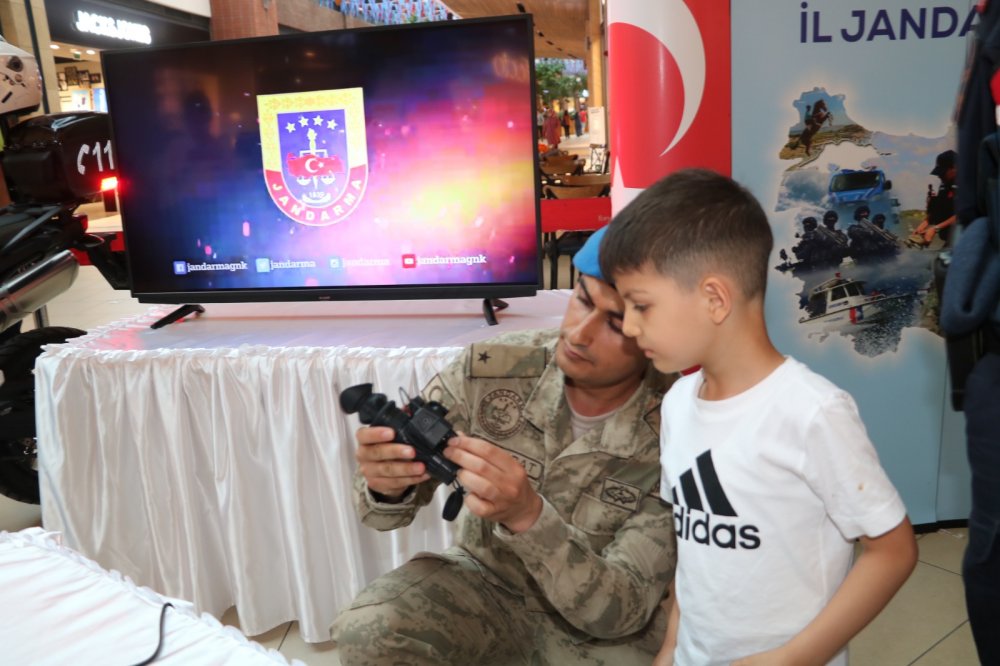 Trabzon'da Jandarma'nın etkinliği büyük ilgi gördü