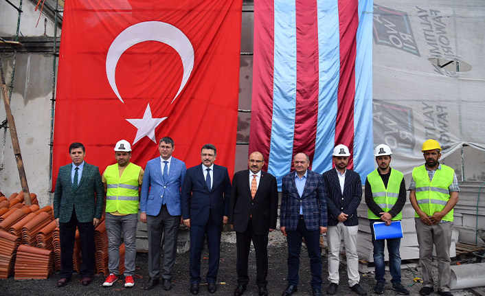 Başkan Genç, Vali Ustaoğlu'na Hasanpaşa Hamamı restorasyonunu anlattı