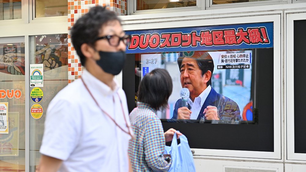 Japonya eski Başbakanı Abe Şinzo hayatını kaybetti