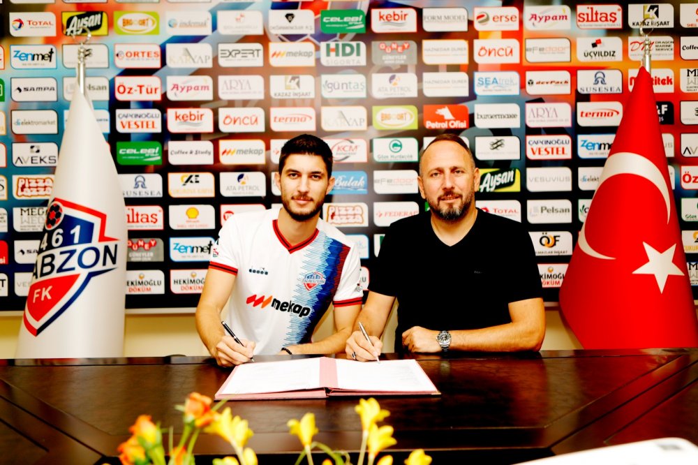 1461 Trabzon Mert Özmen'le sözleşme imzaladı