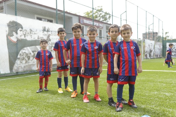 1461 Trabzon Futbol Okuluna ilgi yoğun