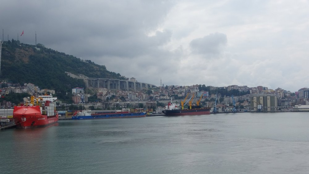 Trabzon'da Limandan patlamamış top mermisi çıktı! 
