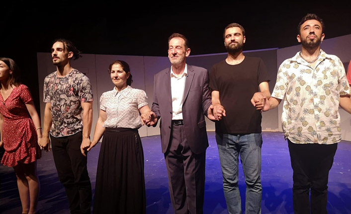 Trabzon Oda Tiyatrosundan aileleri bilinçlendiren proje