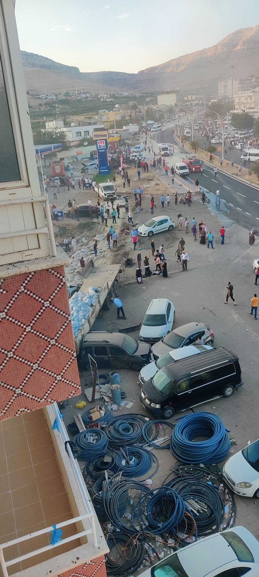 Mardin'de tır kalabalığa daldı! 8 kişi hayatını kaybetti