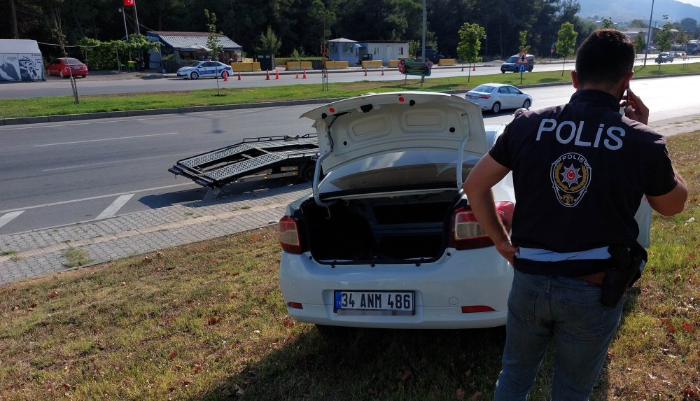 Samsun'da kaza yaptı! Araçtan inip bakın neden kaçtı