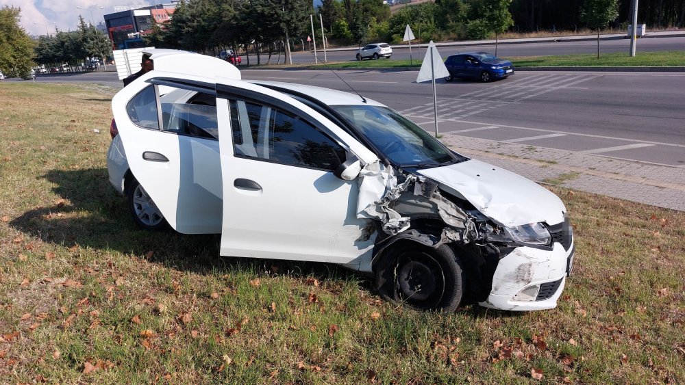 Samsun'da kaza yaptı! Araçtan inip bakın neden kaçtı