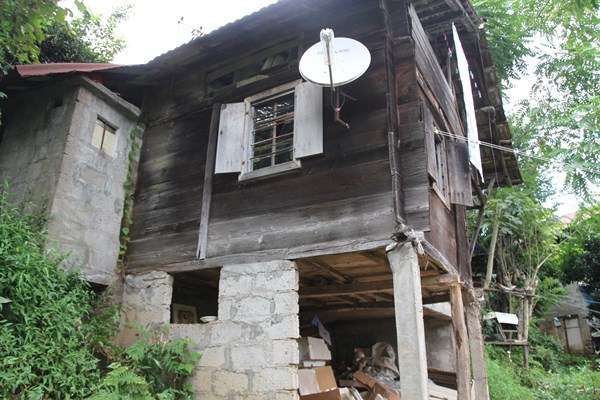 Rize'de köy sakinleri o aile için seferber oldu