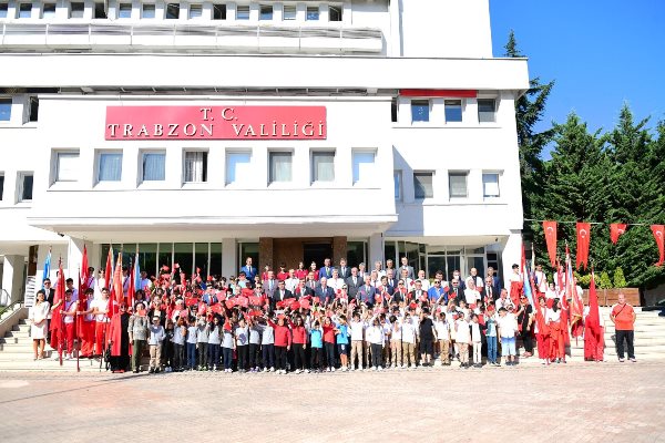 Trabzon’da Eğitim-Öğretim yılı törenle başladı!