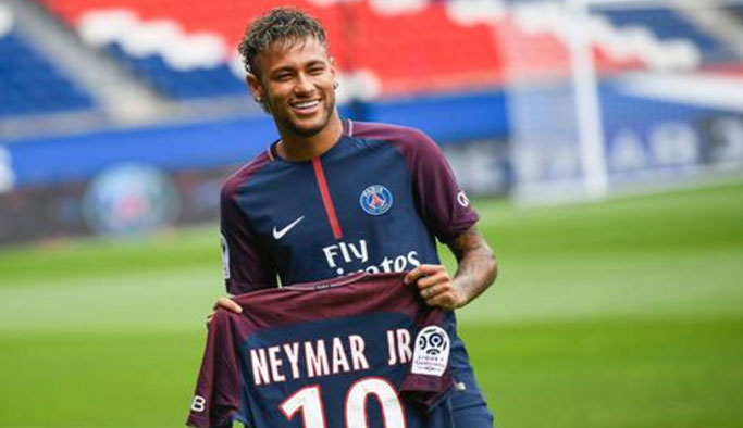 Neymar'dan bir rekor daha: Formalar tükendi! 