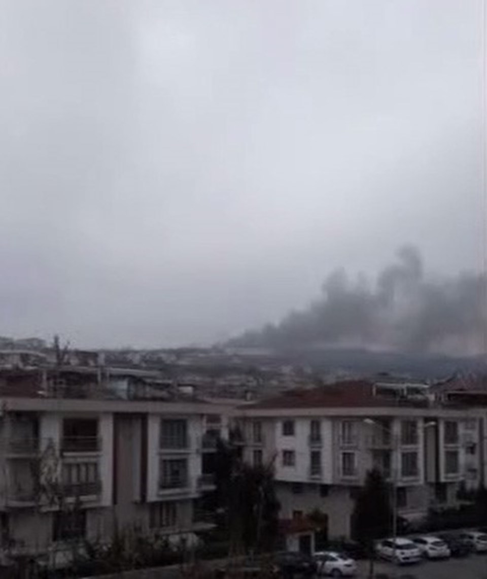 İstanbul'da helikopter kuleye çarparak yere çakıldı!