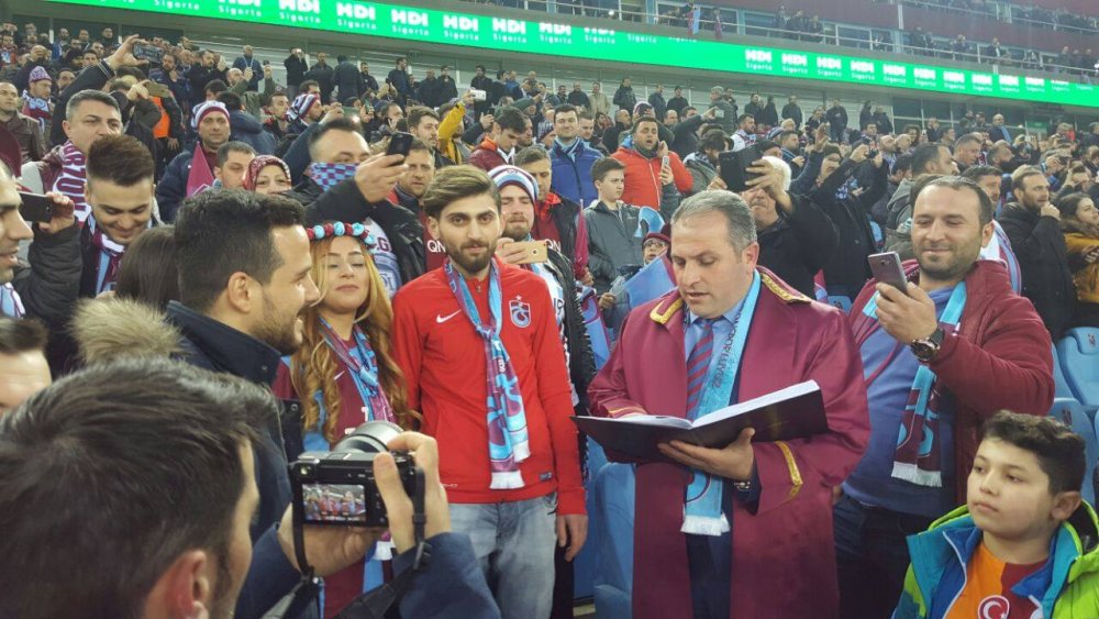 Trabzonspor Galatasaray derbisinde evlendiler!
