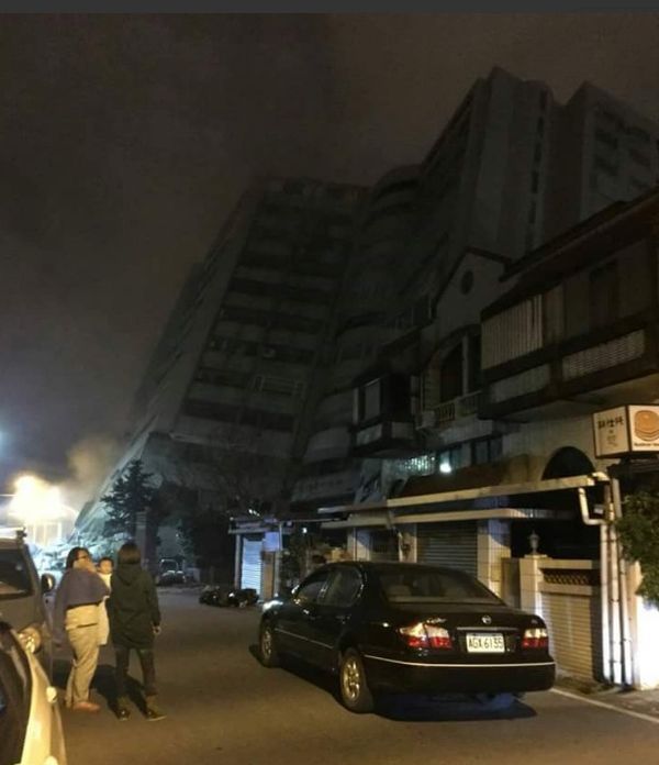 6.4 büyüklüğünde deprem: Otel çöktü...