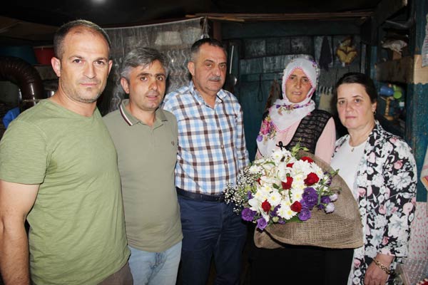 Başkan Sağıroğlu'ndan şehit ailesine ziyaret